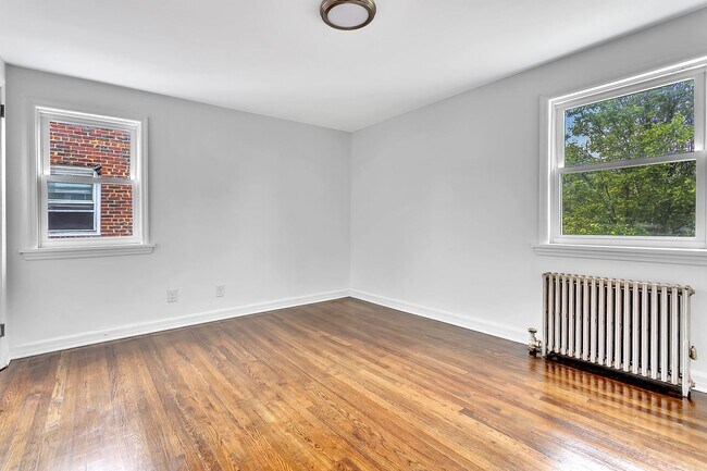 Building Photo - 401 Sanford Ave