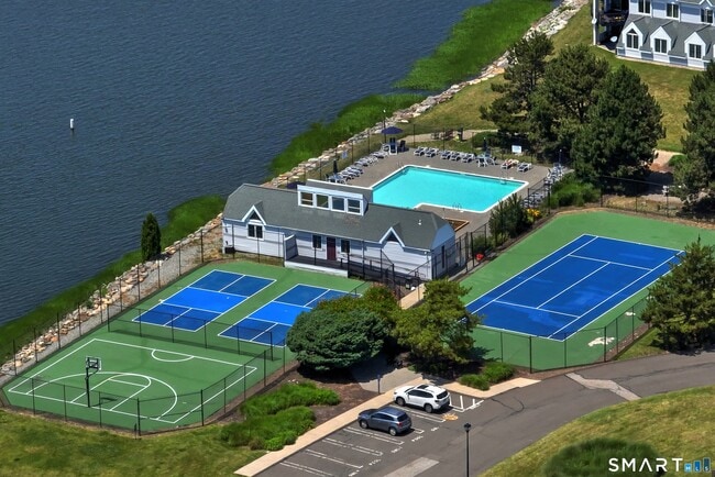 Building Photo - 1433 Windward Rd