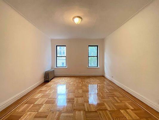 Building Photo - 3 bedroom in BRONX NY 10463