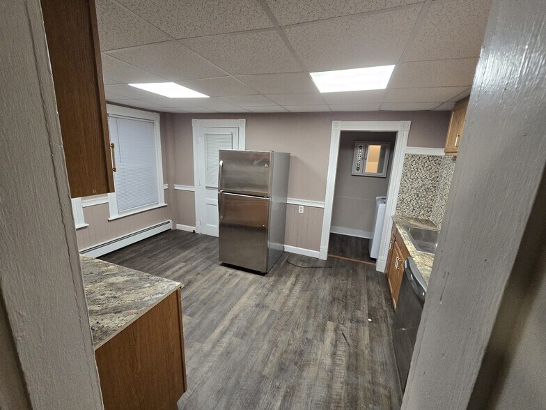 Building Photo - 15 Upson Ave