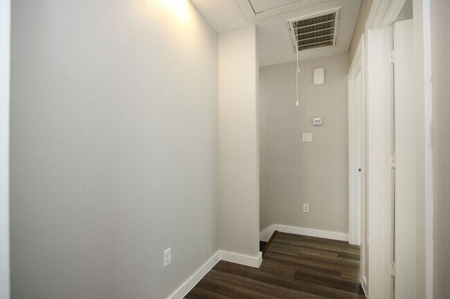 Building Photo - 5709 Breland St