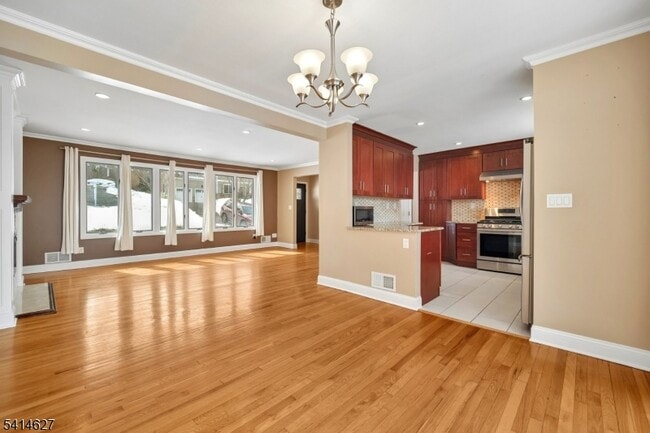 Building Photo - 149 Hillside Ave