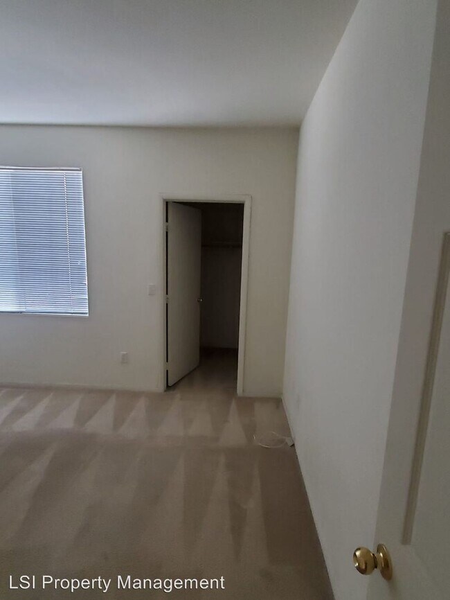 Building Photo - 9050 W Warm Springs Rd