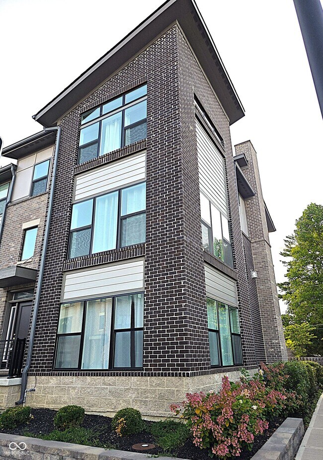 Building Photo - 11596 Fulham St