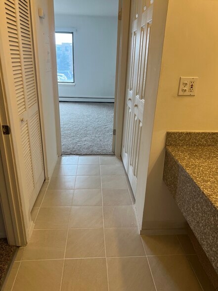 Building Photo - 1931 Prairie Sq