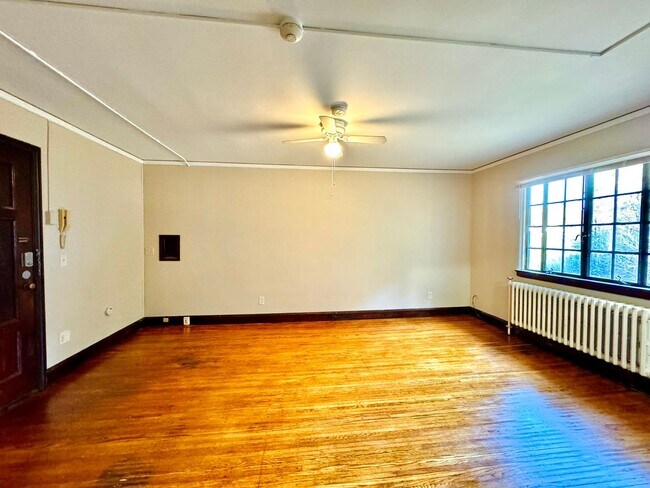 Building Photo - 117 Highland Pkwy