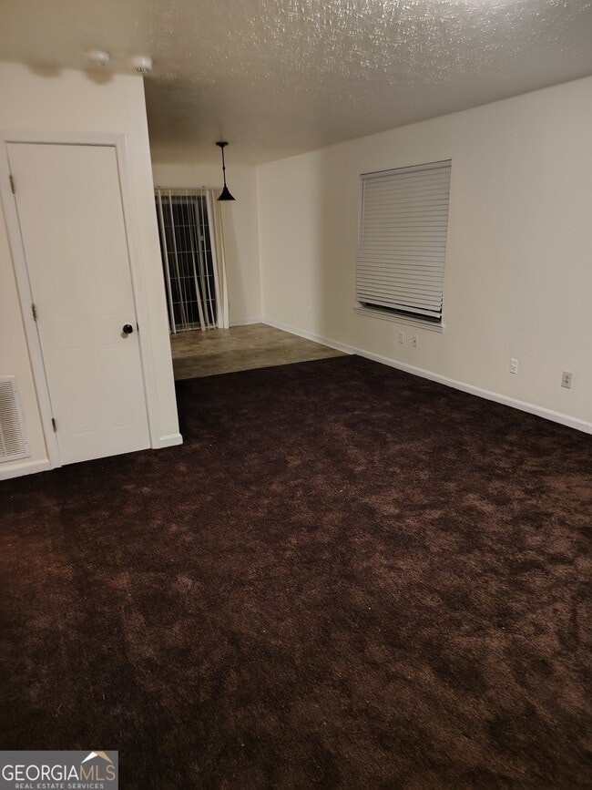 Building Photo - 7045 Brentwood Ct
