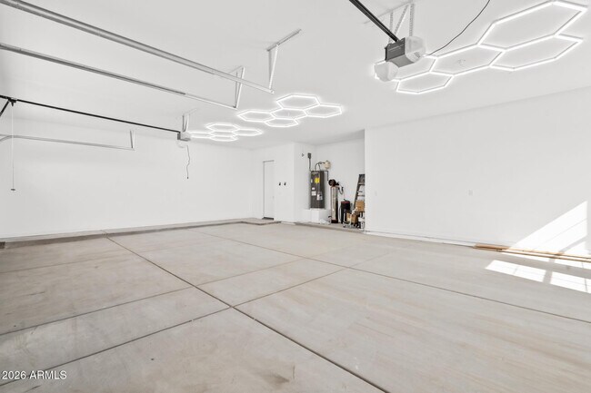 Building Photo - 22926 W La Mirada Dr