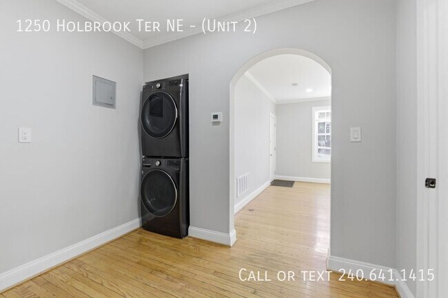 Building Photo - 1250 Holbrook Terrace NE