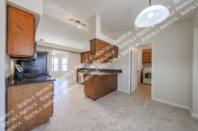 Building Photo - 8768 W Berridge Ln