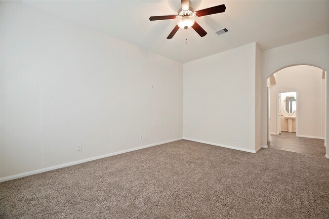 Building Photo - 1403 Holly Chase Dr