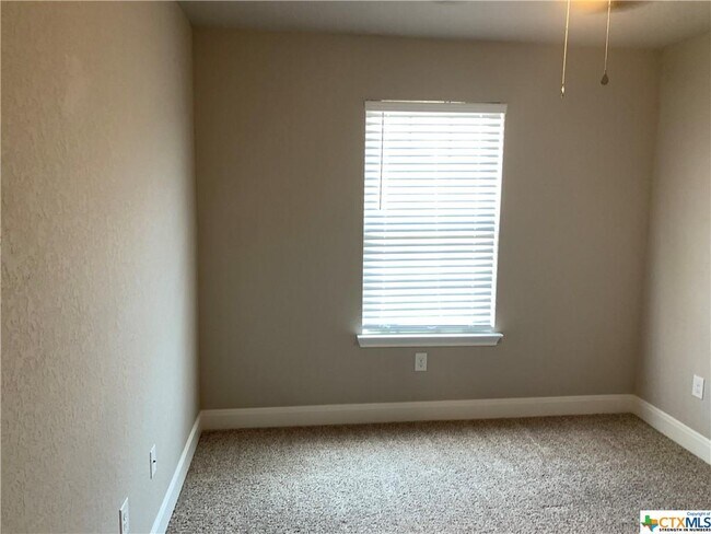 Building Photo - 2024 Rueben Rd