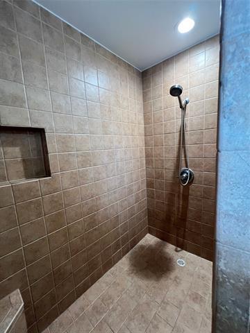 Building Photo - 1720 Plummer Dr
