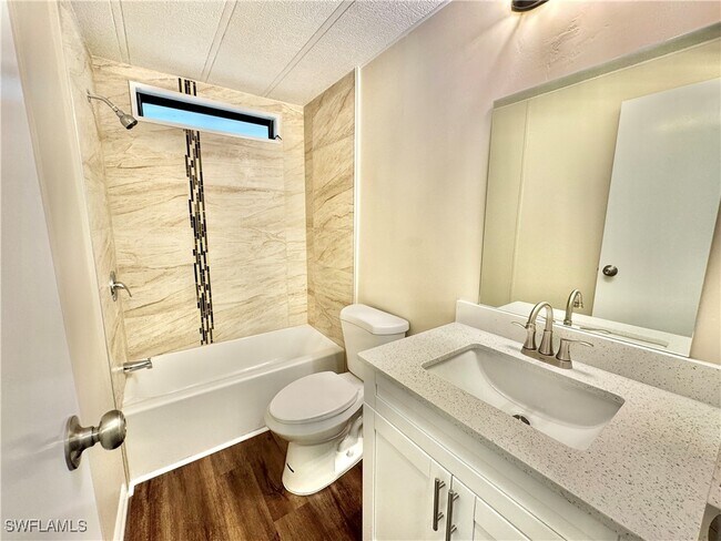 Building Photo - 1252 Henderson Creek Dr