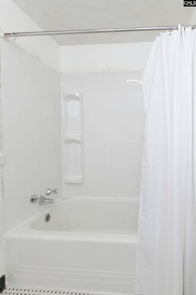 Building Photo - 3710 Palmetto Ave