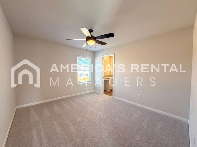 Building Photo - Spacious Two Story Home with Loft!