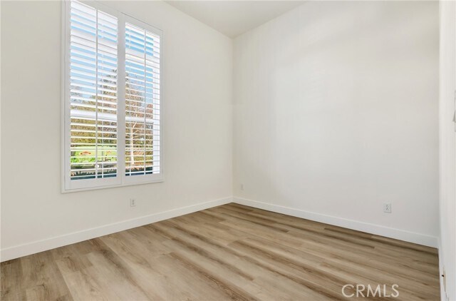 Building Photo - 6 Sutton