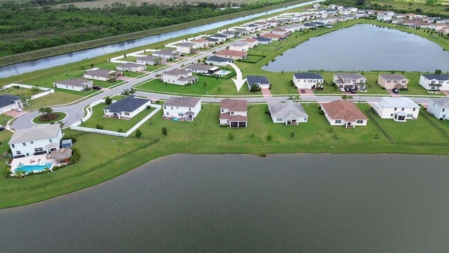 Building Photo - 7609 NW Archerfield Dr