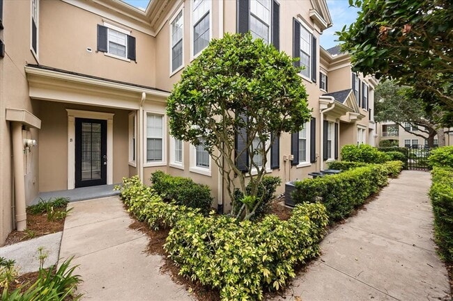 Building Photo - 1316 Lake Baldwin Ln