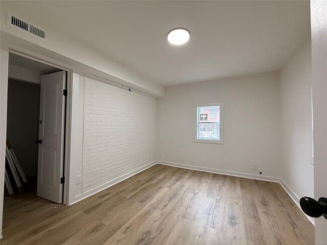 Building Photo - 308 Nottingham Rd