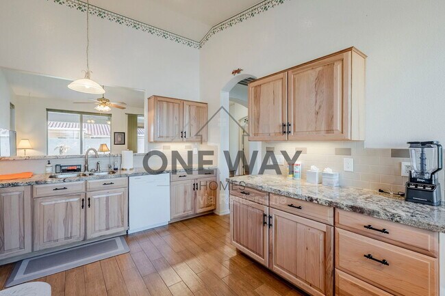 Building Photo - 4269 E Cassia Ln