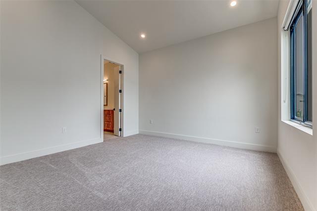 Building Photo - 5609 Live Oak St