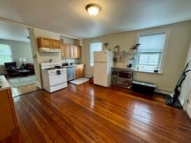 Building Photo - 417 Atwells Ave