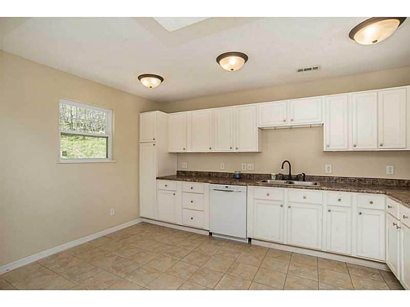 Building Photo - 3280 Lincoln Hill Rd