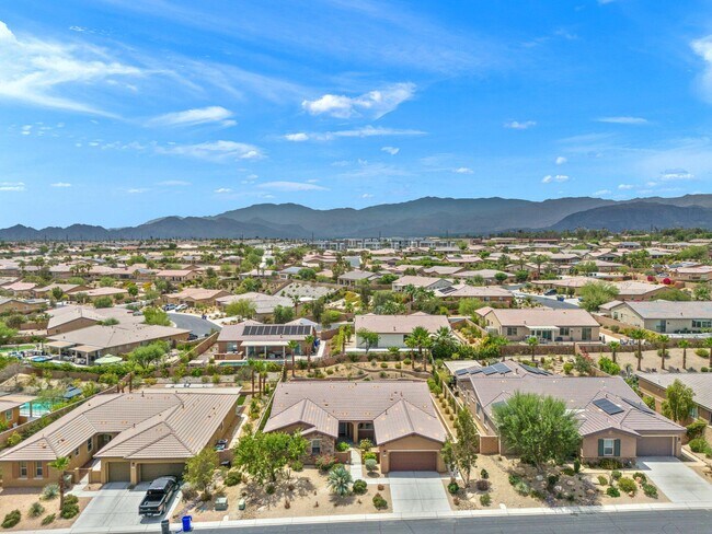 Building Photo - 73757 Picasso Dr