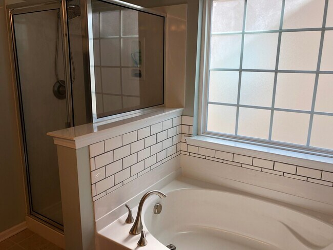 Building Photo - 4 Bedroom 2.5 Bath House in Cane Bay Plantation - Summerville