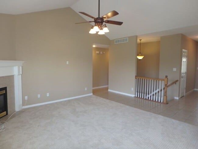 Building Photo - Awesome 4 Bed 3 Bath House In SW Columbia!