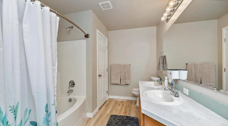 Building Photo - 765 SW Portal St