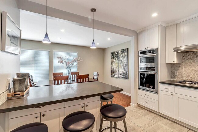 Building Photo - 501 Atlanta St