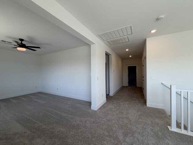 Building Photo - 10138 Daleview St