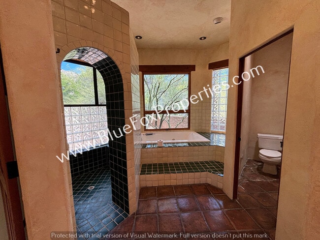 Building Photo - 5661 E Shadow View Ct