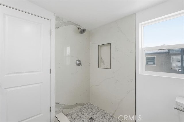 Building Photo - 720 S Catalina Ave