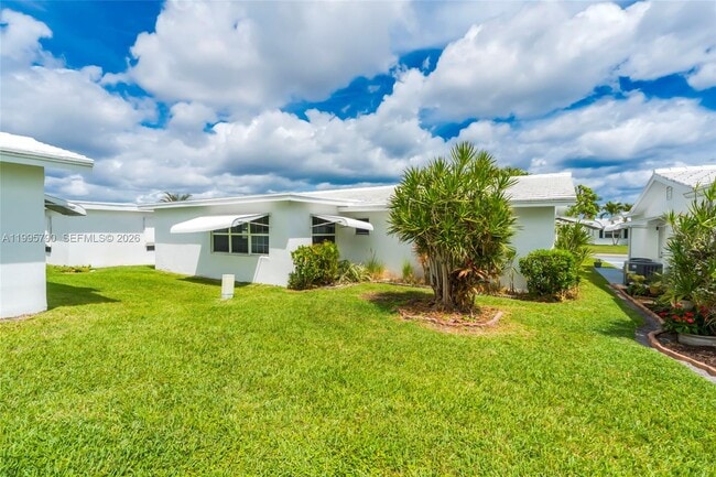 Building Photo - 1005 SW 18th St