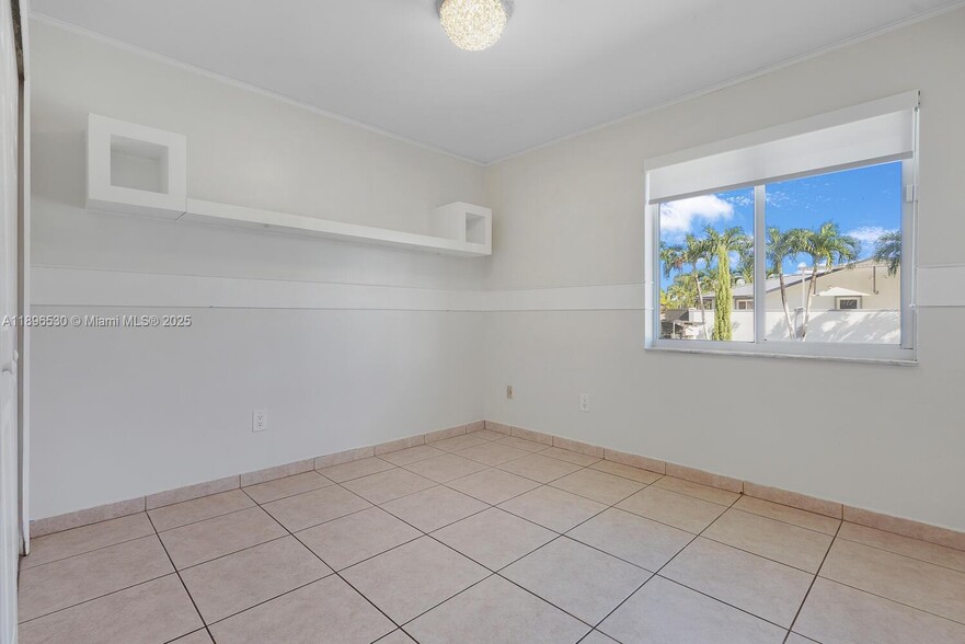 Building Photo - 14020 SW 38th St