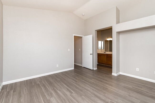 Building Photo - 4346 Ivory Jade Ave