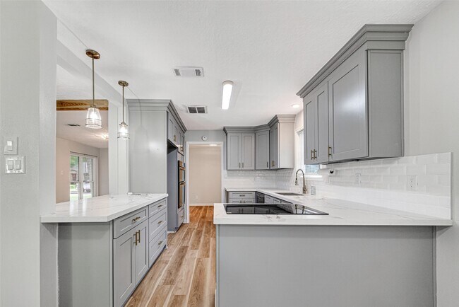 Building Photo - 25503 Foxbriar Ln