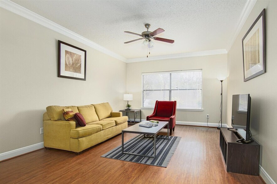 Building Photo - 2024 Post Oak Blvd