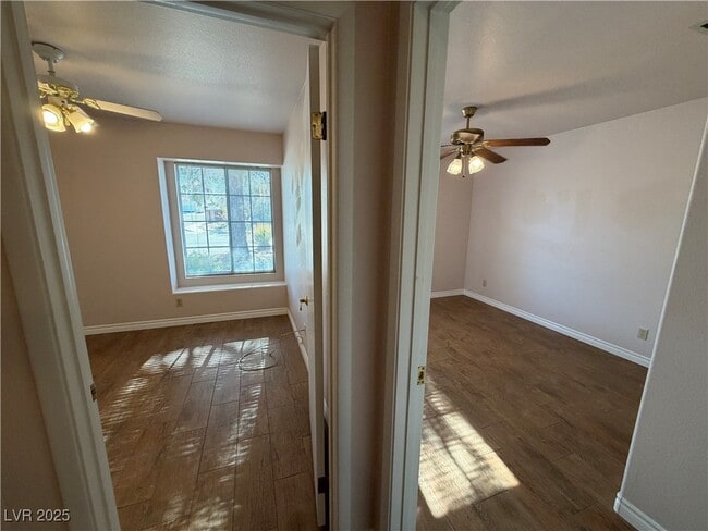 Building Photo - 4342 Valley Sage Dr