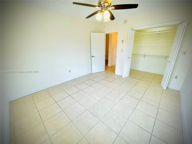 Building Photo - 47 NW 47th Ave