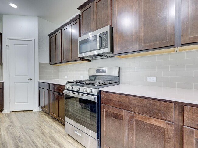 Building Photo - 1629 Brueggerhoff Rd
