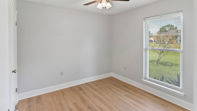 Building Photo - Modern Meets Cozy on Beech St. – Updated &...