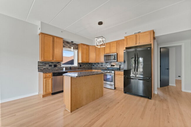 Building Photo - 2807 N 75th Ct