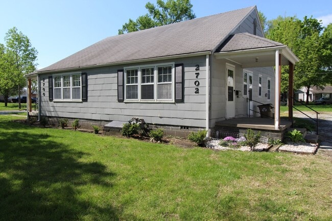 Building Photo - 2702 Howell Terrace