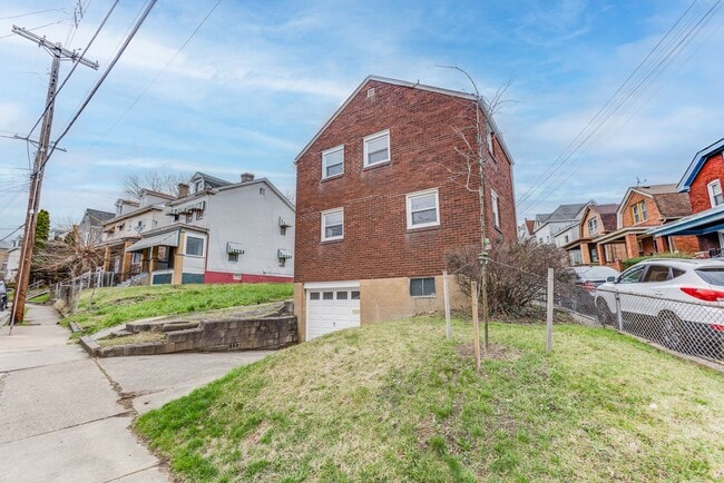 Building Photo - 111 Sherman Ave