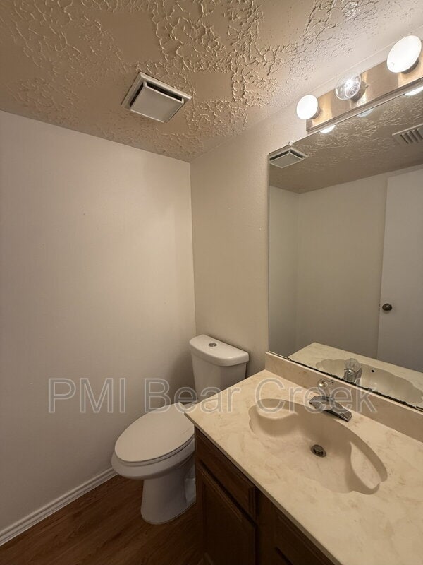 Building Photo - 9618 Yearling Cir