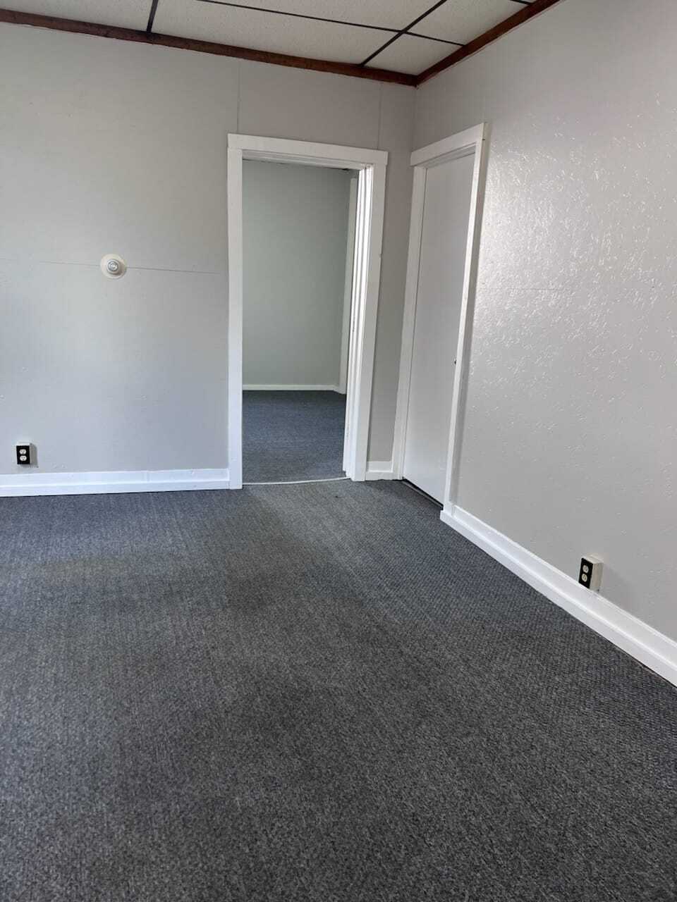 Building Photo - 709 20th St